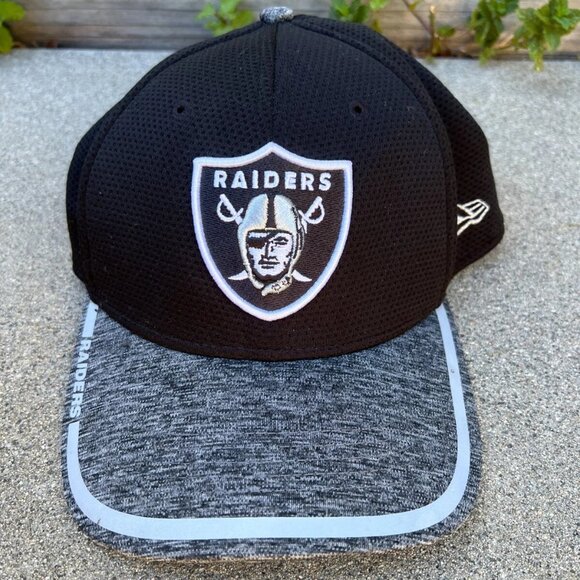 NEW ERA Las Vegas Raiders Fitted Hat Men's S/M 39Thirty Black NFL Oakland Cap - Picture 1 of 6